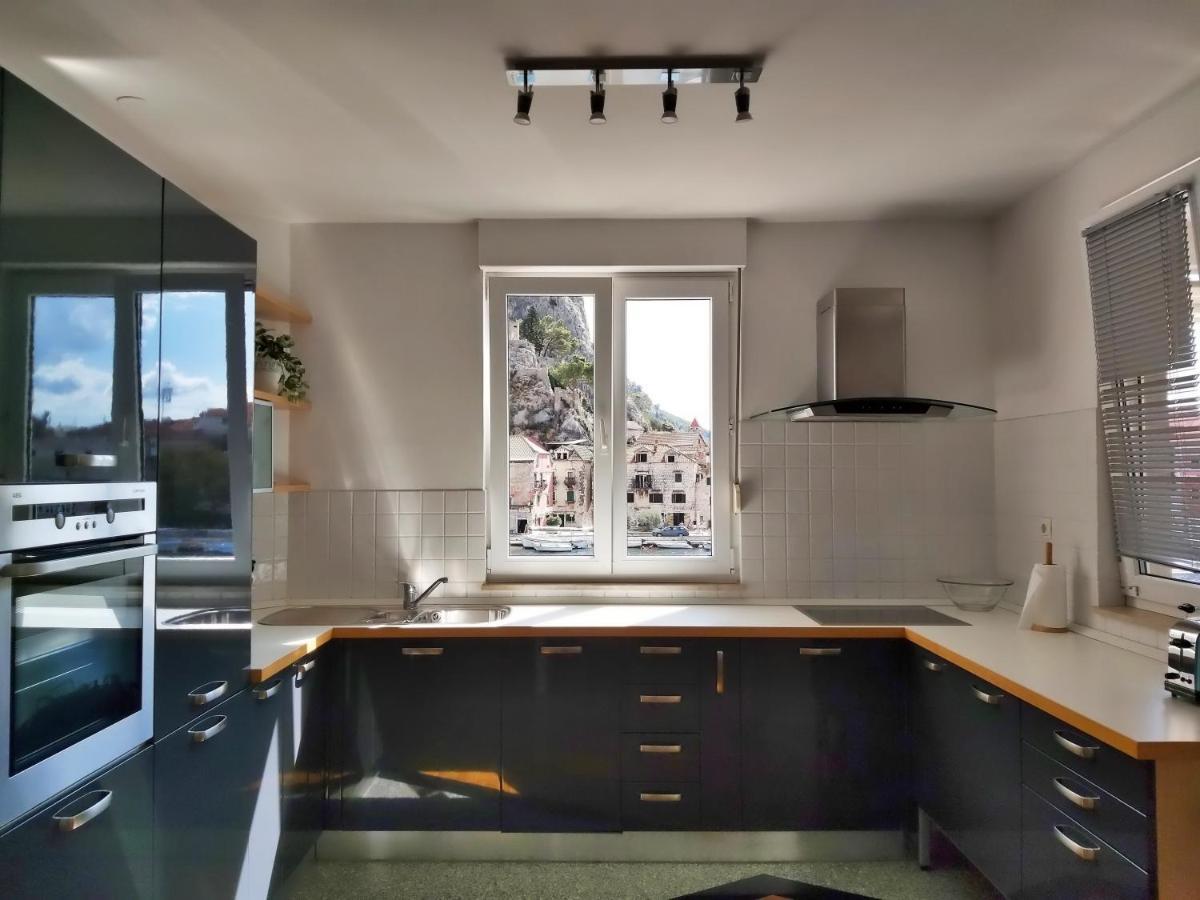 Mitra Zonata Pink Apartment Omis Exterior photo