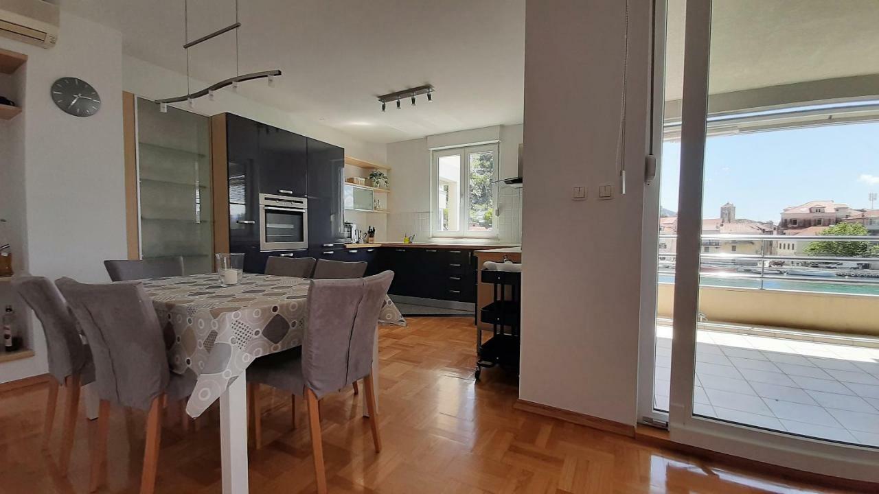 Mitra Zonata Pink Apartment Omis Exterior photo