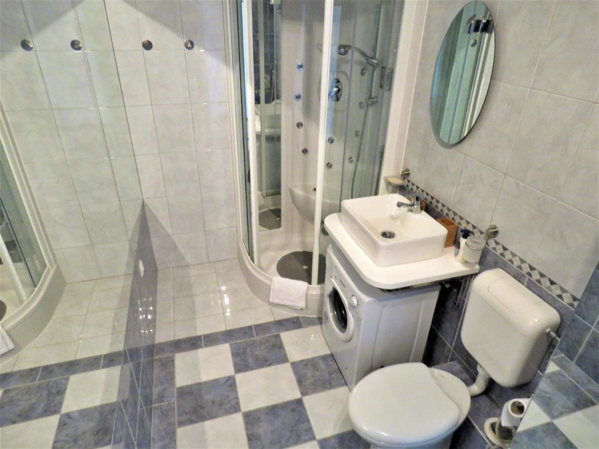 Mitra Zonata Pink Apartment Omis Exterior photo